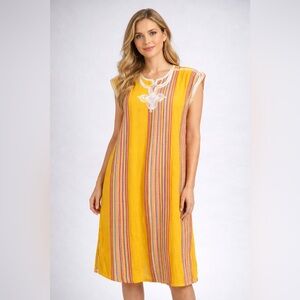 Beautiful traditional Moroccan gandoura